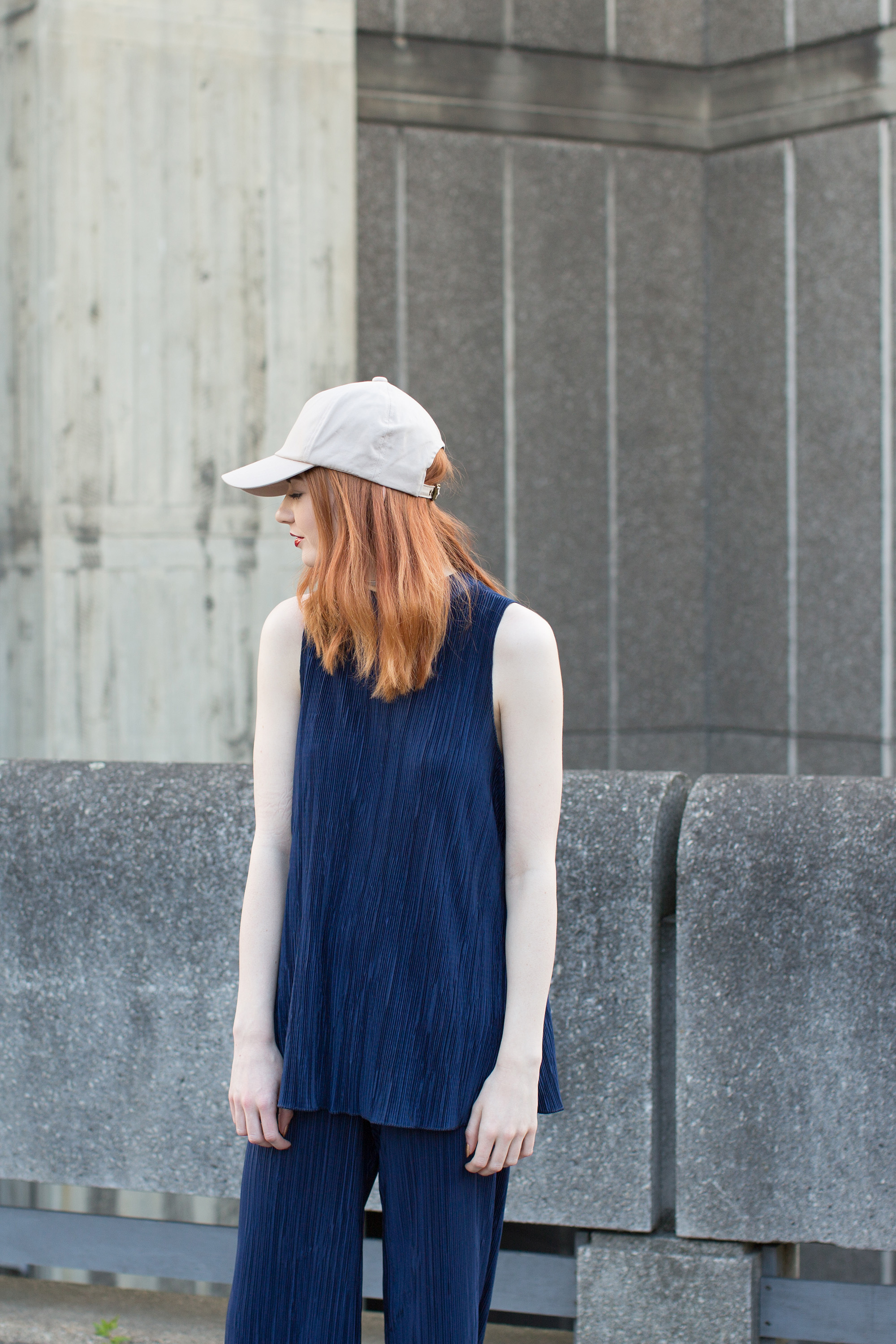 navy-pleated-coord